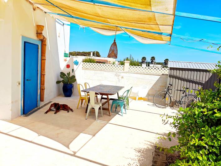 Villa Calypso steps from the sea with terrace, Wi-Fi, and air conditioning