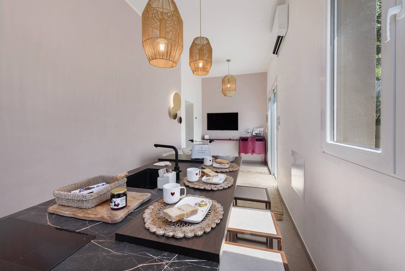 Apartamento entero, Apartamento 'Teresa Suite en Como' con terraza privada, Wi-Fi y aire acondicionado in Como, Provincia de Como