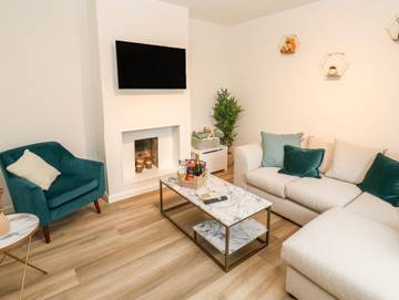 Holiday Home for 4 People in Buxton, Peak District, Photo 1