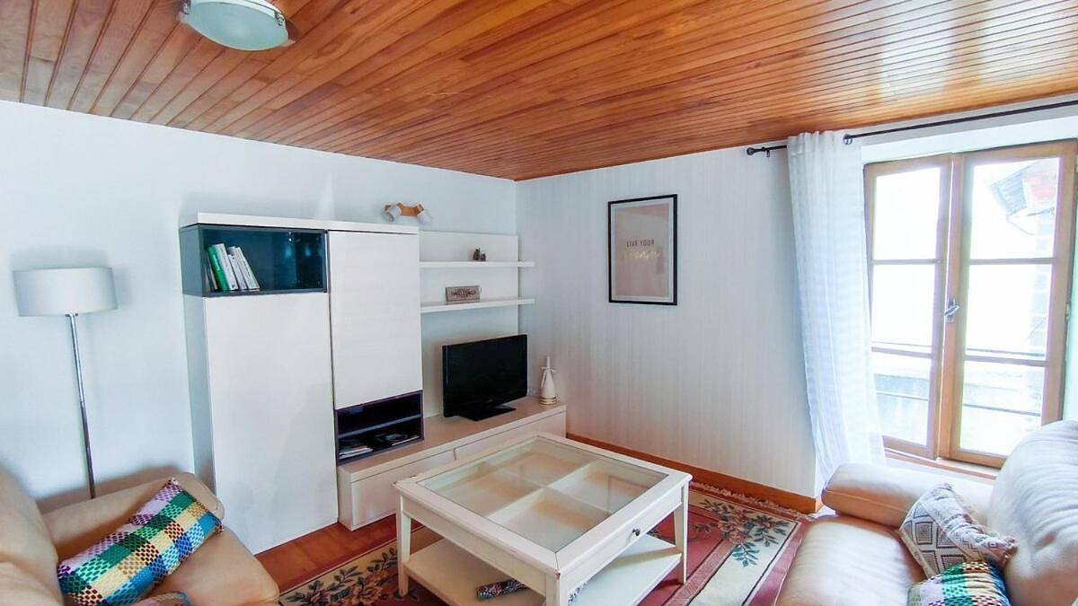 Appartement entier, Gîte de ville appartement Location de vacance - St-Flour - 6-8 Personnes dans le Cantal in Saint-Flour, Région de Saint-Flour