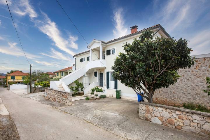 Ganze Wohnung, 1-Zimmer-Ferienwohnung mit Balkon Murter -a in Općina Murter-Kornati, Murter