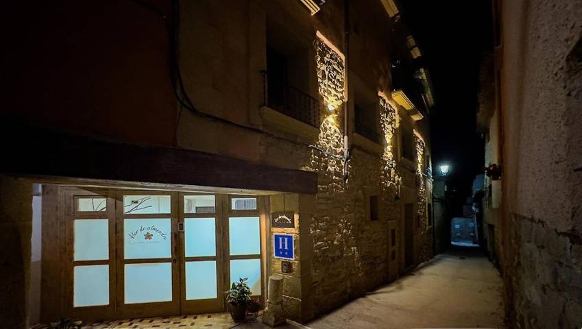 Hotel para 3 personas, con terraza en Hoya de Huesca - 2