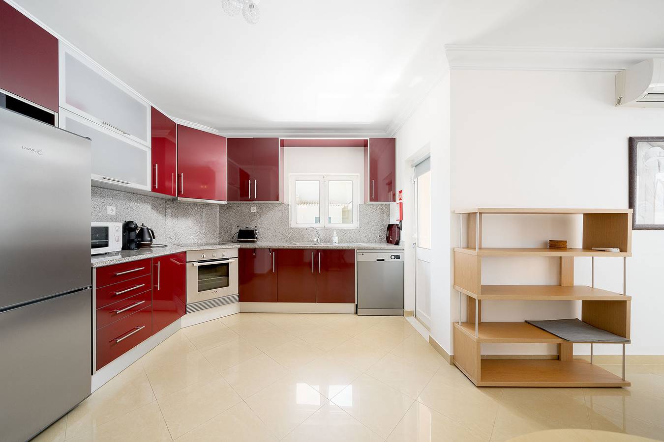 Villa moderna junto praia [83] in São Sebastião, Lagos