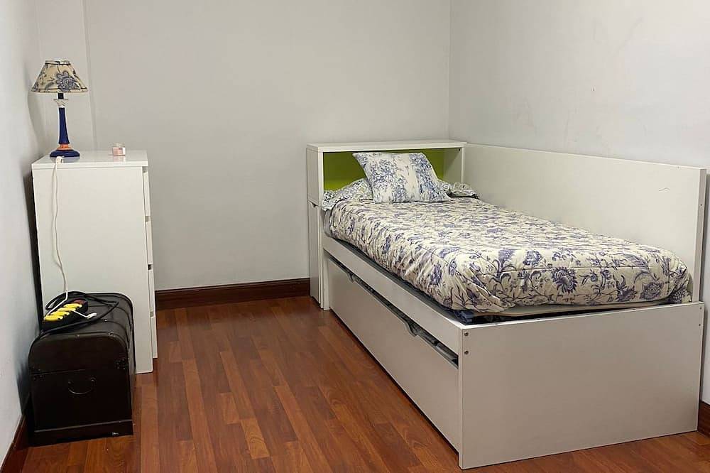 Entire apartment, Acogedor Piso Junto a la ría de Bilbao in Erandio, Bizkaia