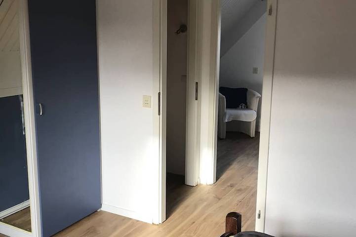 Maison de vacances indépendante dans un endroit calme, à droite sur la Grevelingenmeer in Herkingen, Goeree-Overflakkee