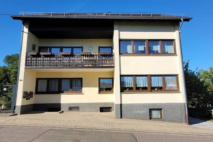 Ganze Wohnung, Die moderne  Ferienwohnung liegt in ruhiger Lage am Naherholungsgebiet in Merchweiler, Landkreis Neunkirchen