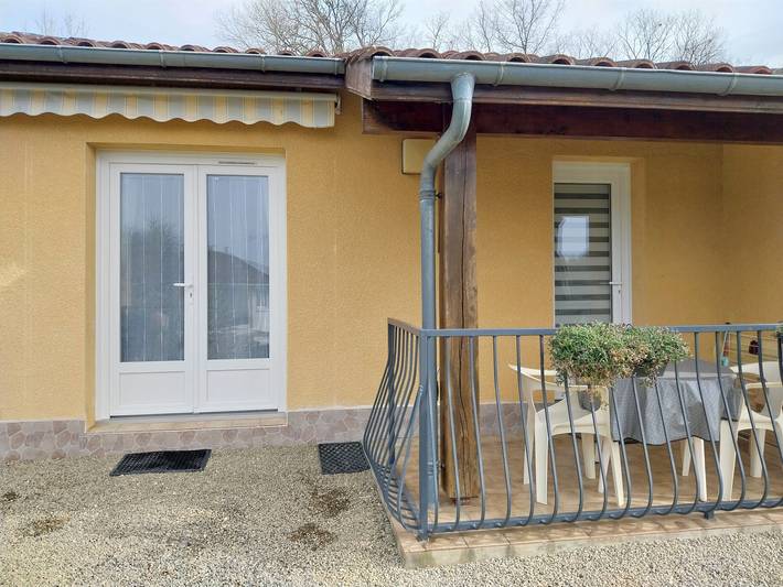 Apartamento entero, Apartamento 'Palmiers 2' con jardín privado y Wi-Fi in Cazaubon, Gers