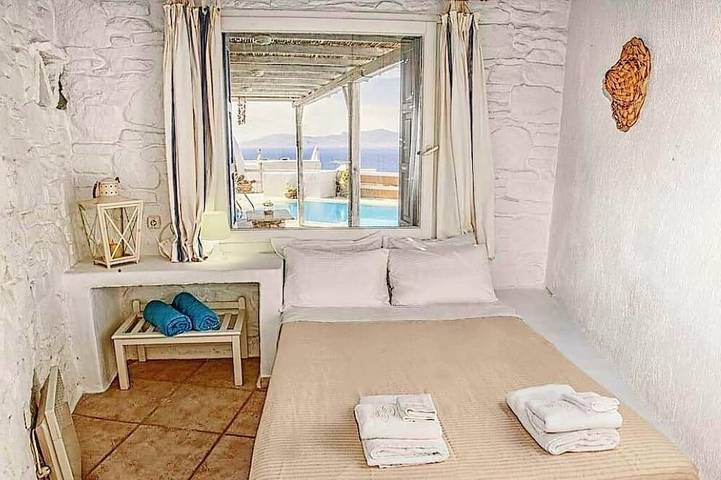 Cavo Apollon Sunset Pool Villa in Mykonos
