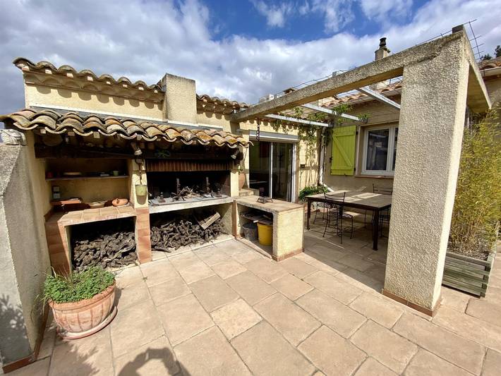 Gîte pour 2 personnes, avec terrasse et piscine ainsi que vue et jardin dans Minervois - 3