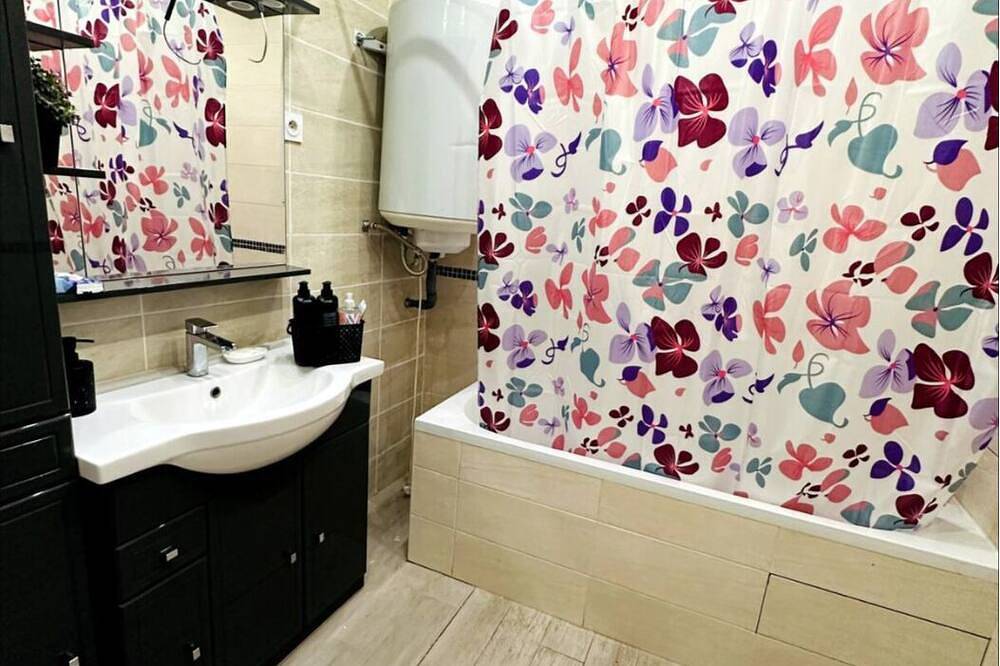 Private Room & Shared Bathroom near Cdg airport, Parc de expo, Disneyland in Tremblay-en-France, Seine-Saint-Denis