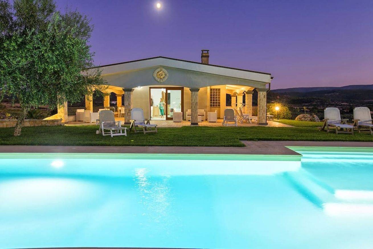 Villa Janas Lussuosa:  Uso esclusivo e piscina indipendente in Alghero, Provincia di Sassari