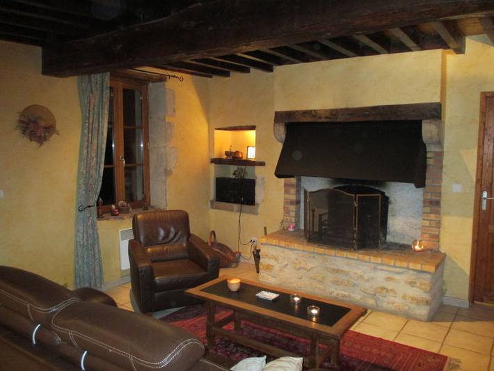 Ferienhaus in Isenay nahe See und Wald in Isenay, Nièvre