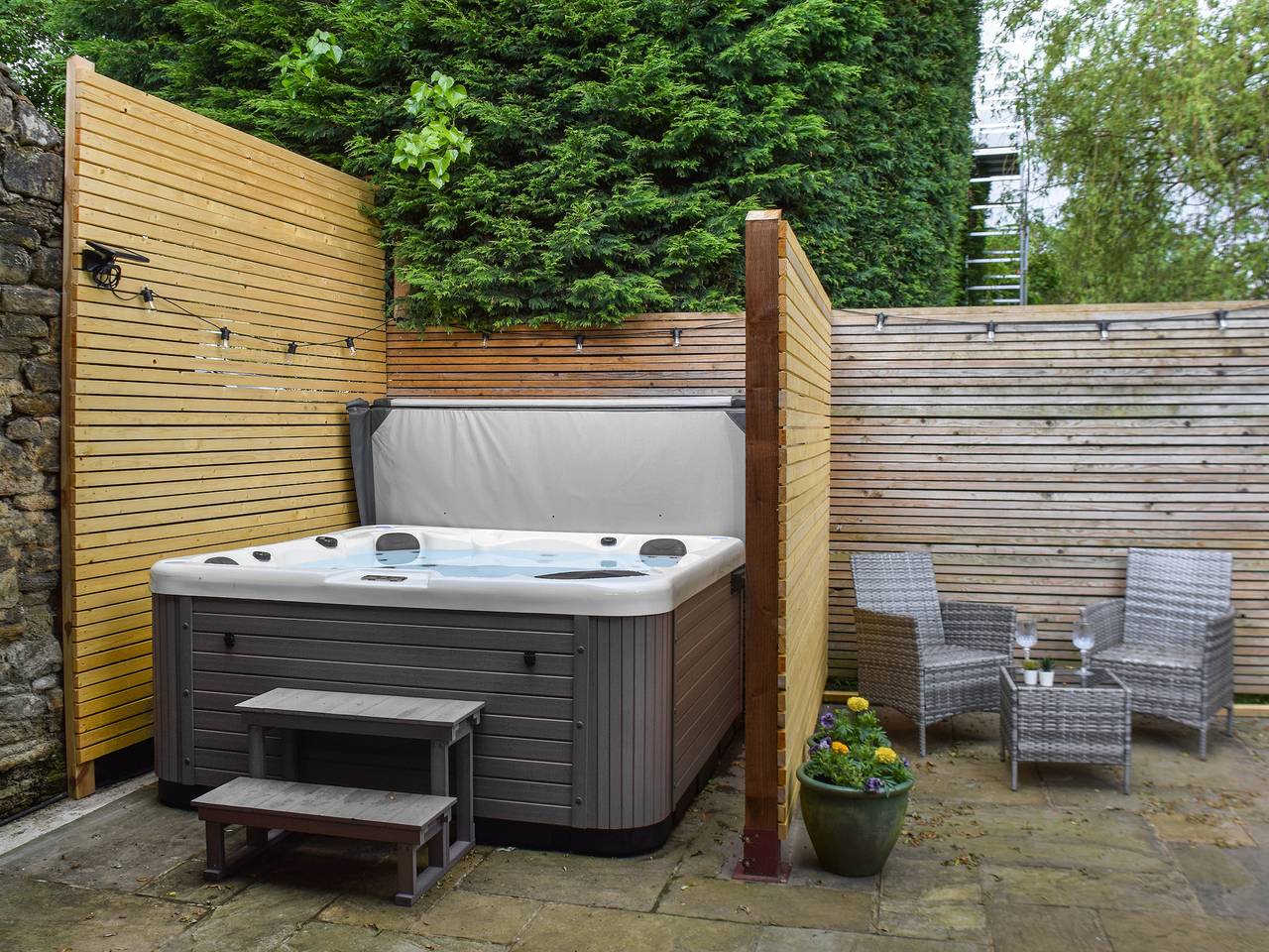 Ye Olde Mottram Chip Shop in Greater Manchester