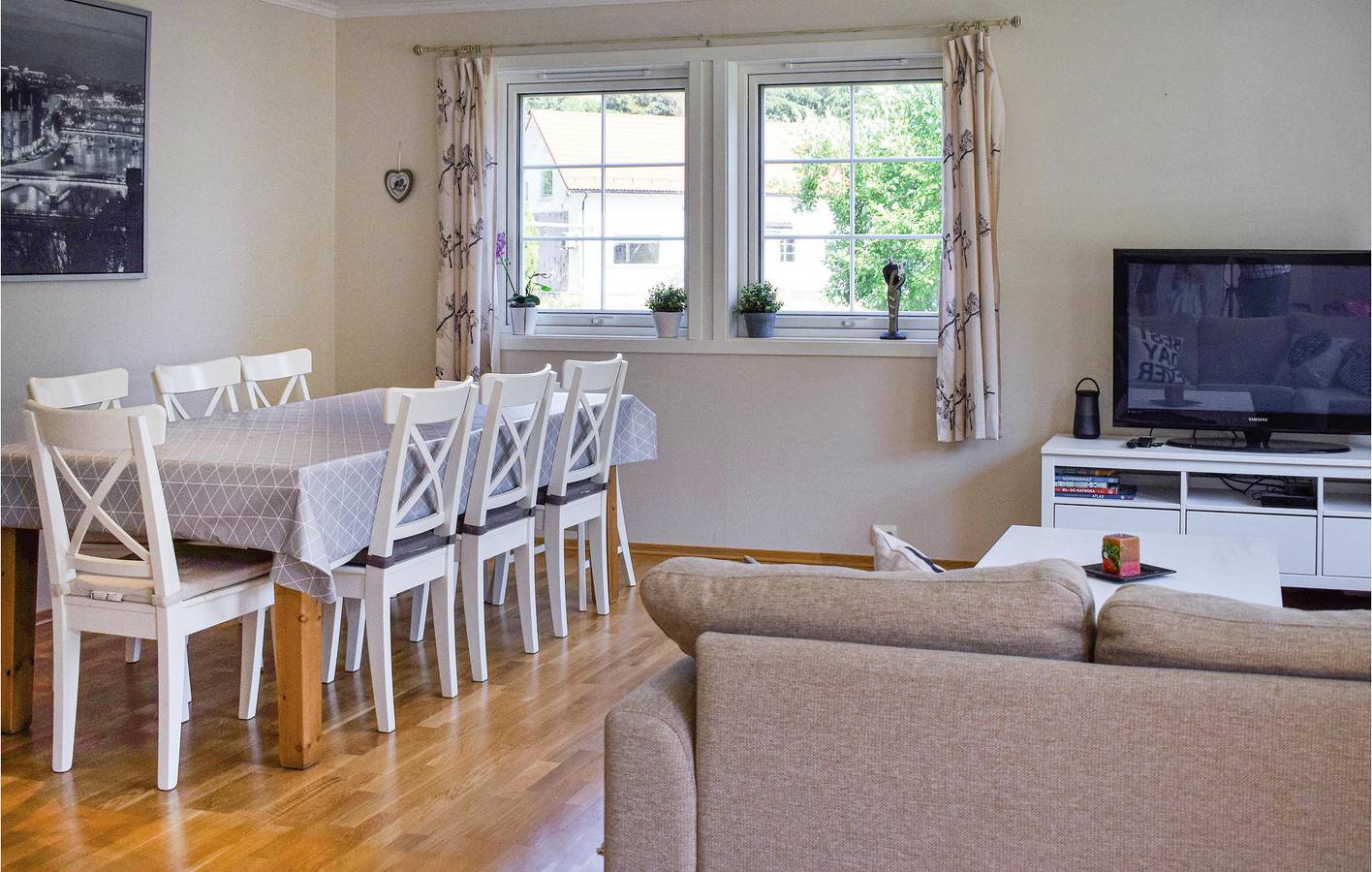 Ferienhaus für 14 Personen mit Whirlpool in Sokndal