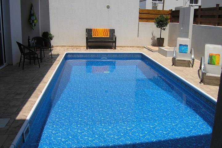Villa for 6 people, with garden and balcony in Larnaca District