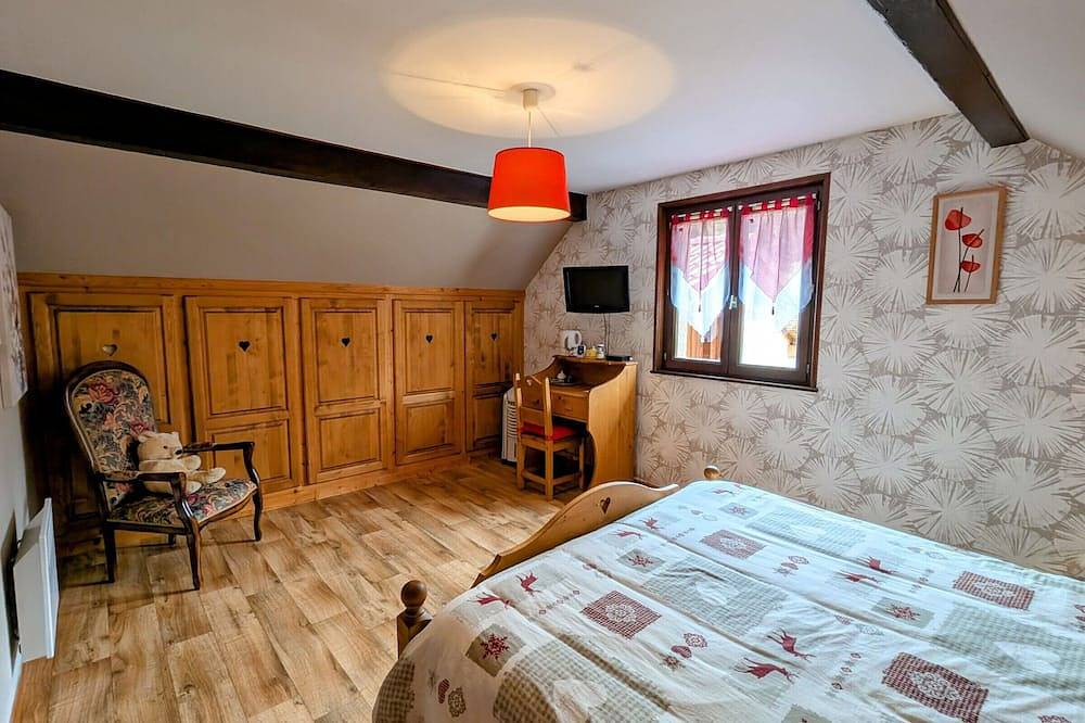 Family room with pool and Spa in Anould in Anould, Saint-Dié-des-Vosges