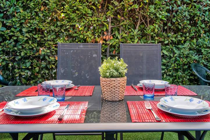 Appartamento intero, Appartamento 'Gio's' con piscina condivisa, giardino privato e aria condizionata in Lu Bagnu, Castelsardo