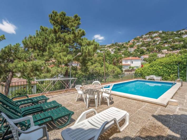 Ferienhaus für 8 Personen, mit Terrasse und Meerblick sowie Garten und Pool, mit Haustier in Lloret de Mar - 4