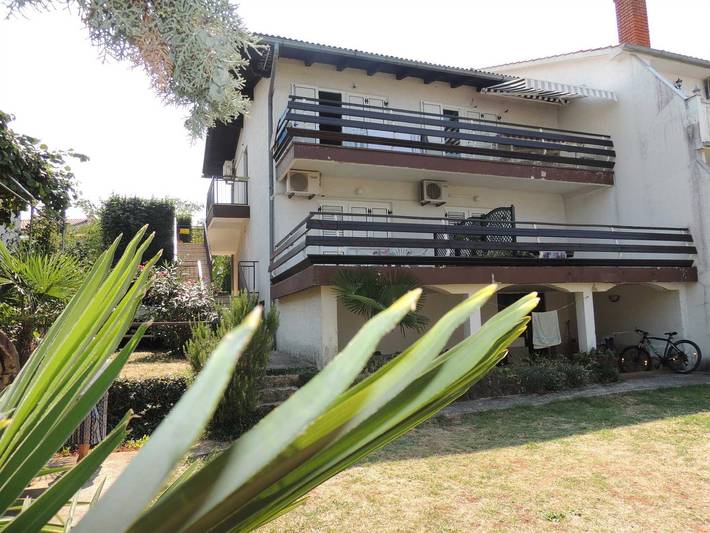 Ganze Wohnung, Ferienwohnung Dragica 2 im Erdgeschoss in Malinska-Dubašnica, Krk