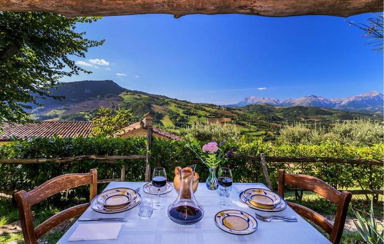 Casa vacanza per 18 persone, con giardino e piscina - 1