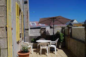 Location de vacances pour 4 personnes, avec terrasse dans Saint-Guénolé