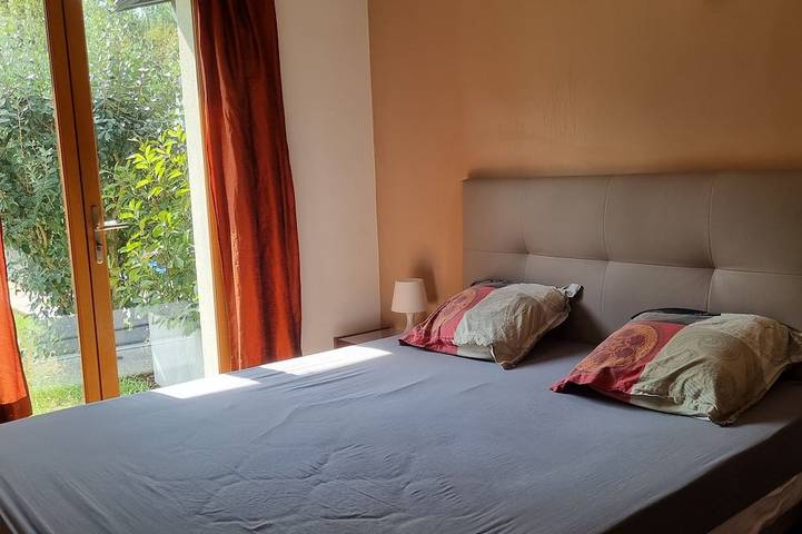 Location de vacances pour 6 personnes, avec terrasse et jardin, animaux acceptés à Mézos - 4