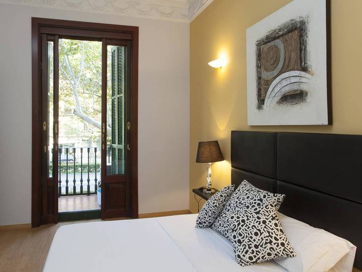 Ganze Wohnung, Ferienwohnung für 4 Personen mit Balkon in Barcelona Zentrum, Barcelona