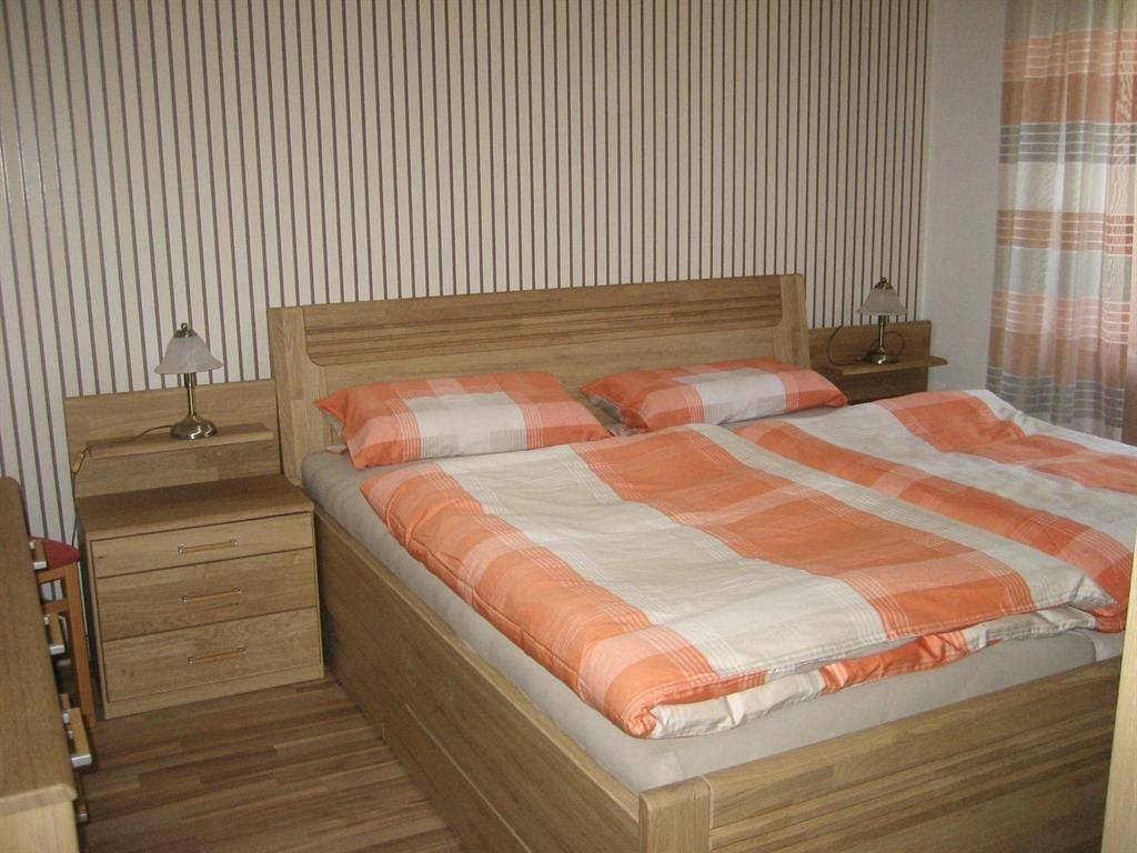 Ganze Ferienwohnung, Ferienhaus Schehl in Erlenbach bei Dahn, Pfalz