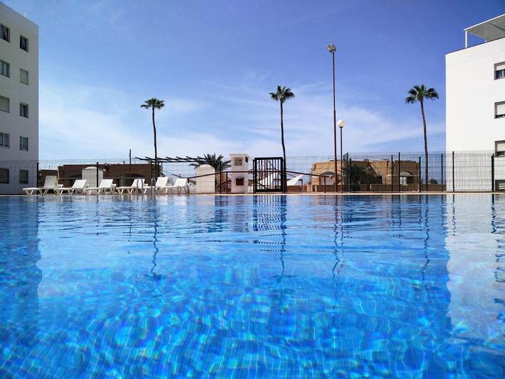 Ferienwohnung für 6 Personen, mit Ausblick und Pool sowie Balkon und Kinderpool