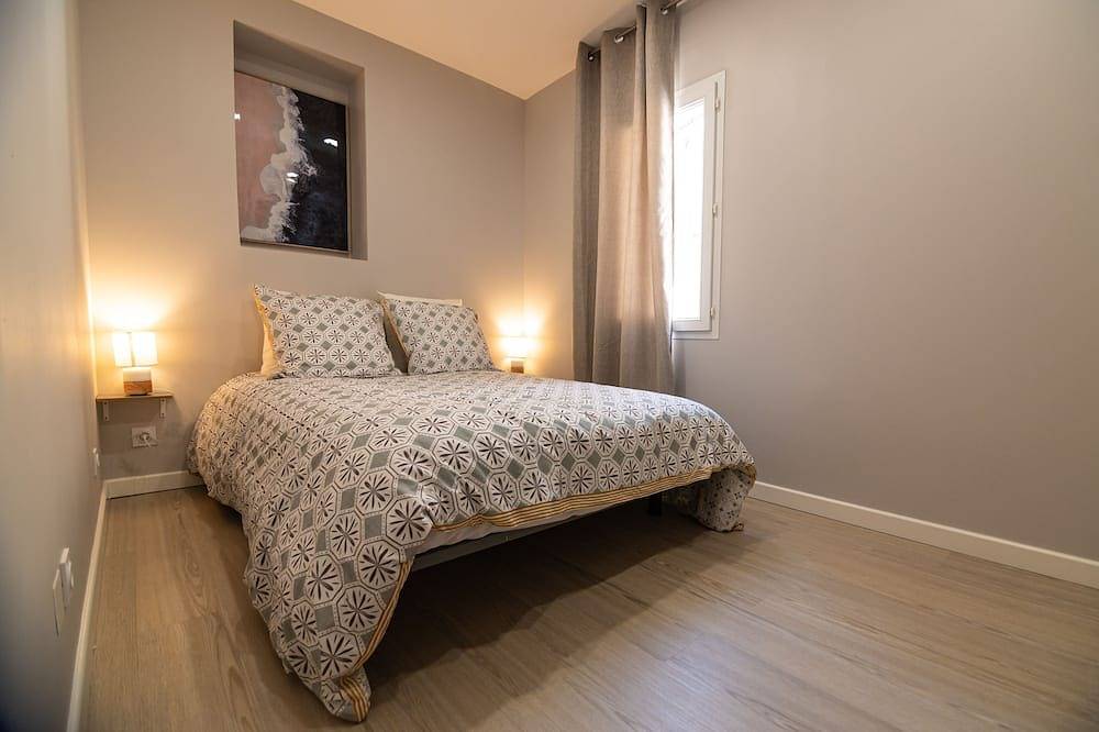 Apartamento entero, Apartamento-Moderno-Baño con bañera-Vista a la Ciudad-T3 de Standing Scandinave in Tulette, Región de Nyons