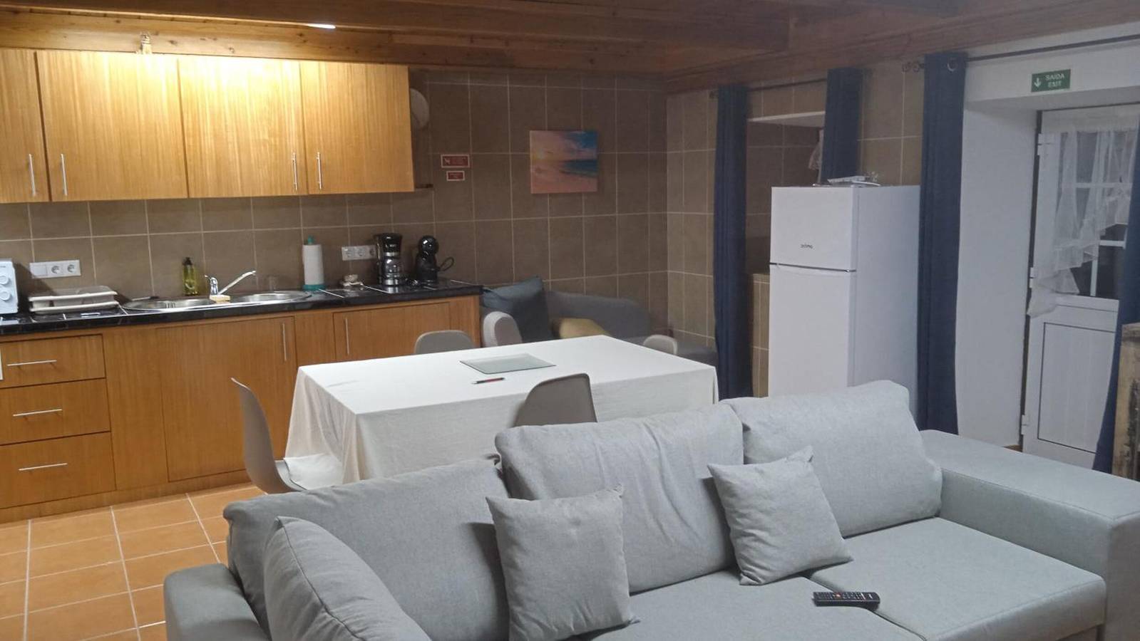 Holiday Home 'Do Avô Almeida' with Mountain View, Balcony and Wi-Fi in Lajedo, Flores Island (Azores)