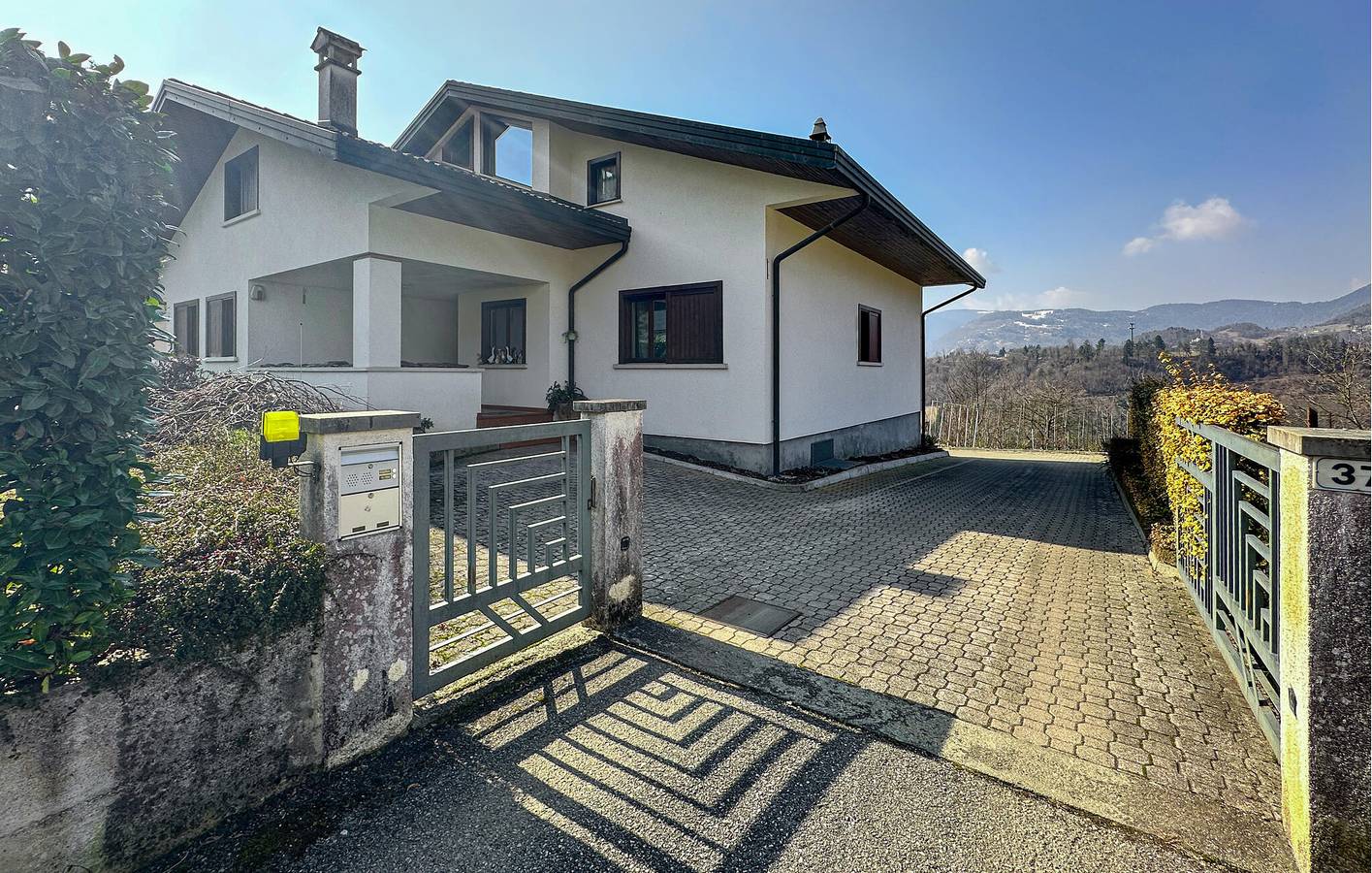 Apartamento vacacional entero, Encantador apartamento de 2 dormitorios con terraza cerca de Sovramonte y Torrente Cismon in Sovramonte, Grupo Cimonega