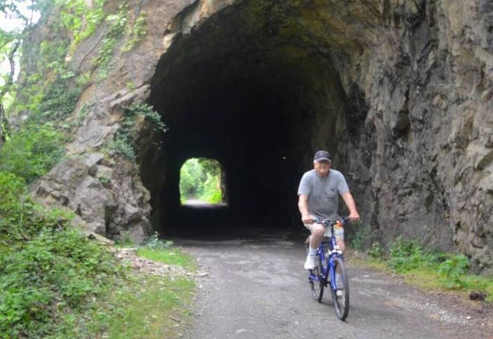 Log cabin for 4 people, with terrace in Virginia