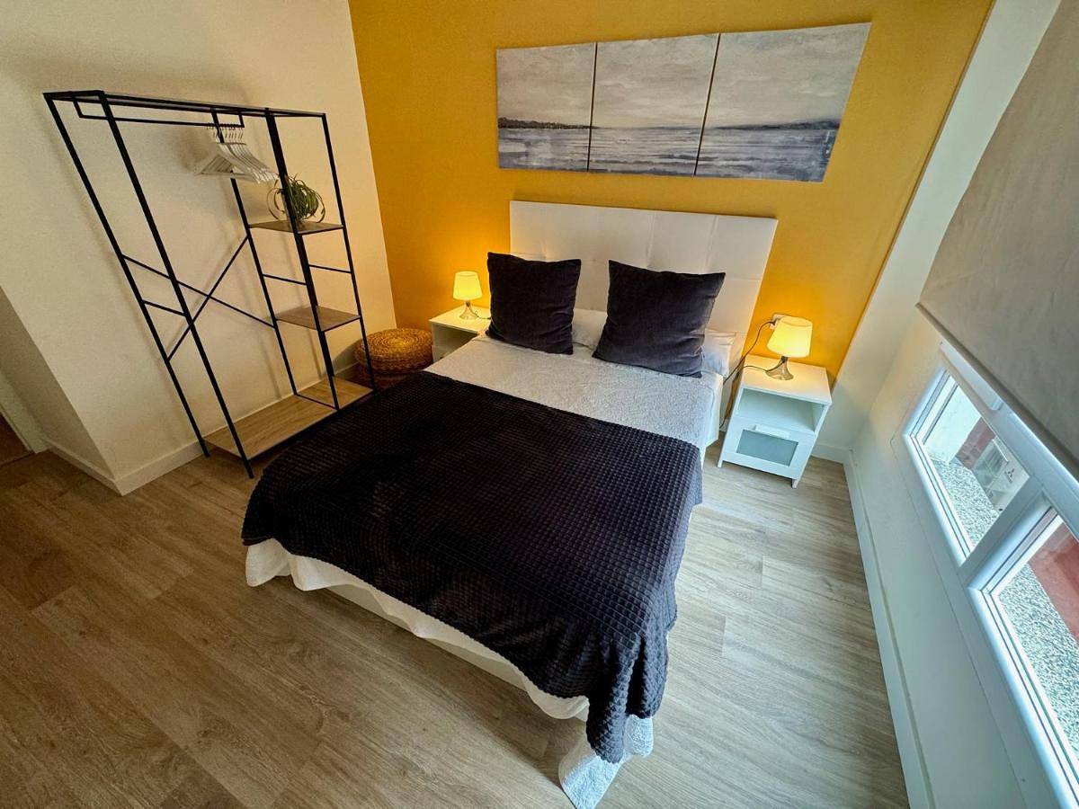 Apartamento entero, Three-Bedroom Apartment in Oviedo, Cordillera Cantábrica