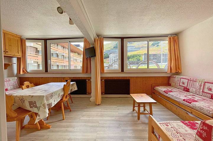 Geheel appartement, Budget Studio for 4 at La Croisette - Pets Allowed in Les Menuires, Saint-Martin-de-Belleville