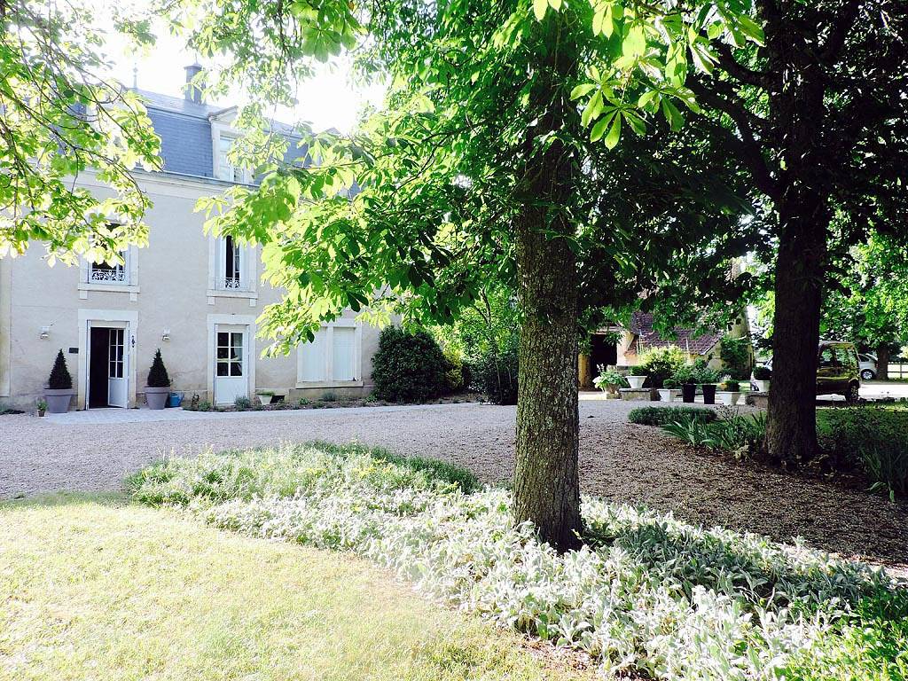 Chambres d'hôtes La Trolière - Chambre Rose in Orval (Cher), Saint-Amand-Montrond