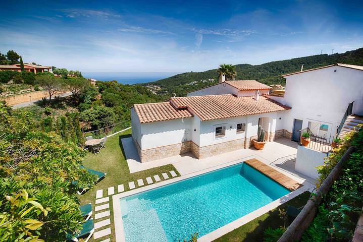 Chalet para 9 personas, con jardín y jacuzzi en Begur