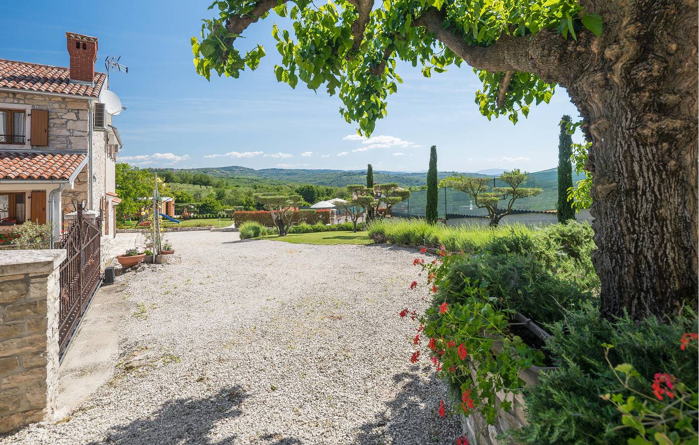 Gemütliche 2-Zimmer-Wohnung mit Terrasse in der Nähe von Brtonigla und lokalen Restaurants in Općina Brtonigla, Umag und Umgebung