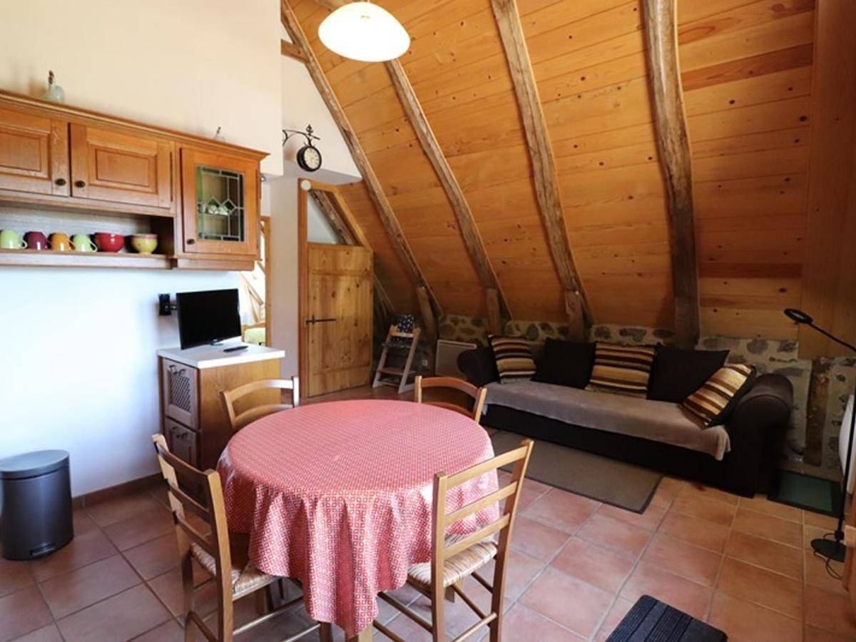 Maison de caractère au cœur des Volcans d'Auvergne, 2 chambres, jardin, pêche - Fr-1-742-129 in Saint-Paul-de-Salers, Parc naturel régional des Volcans d'Auvergne
