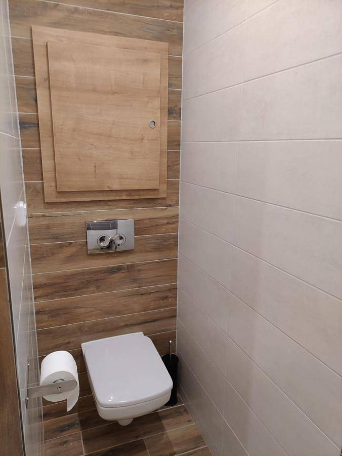 Geheel appartement, Roses Apartment in Frýdek-Místek, Moravië-Silezië