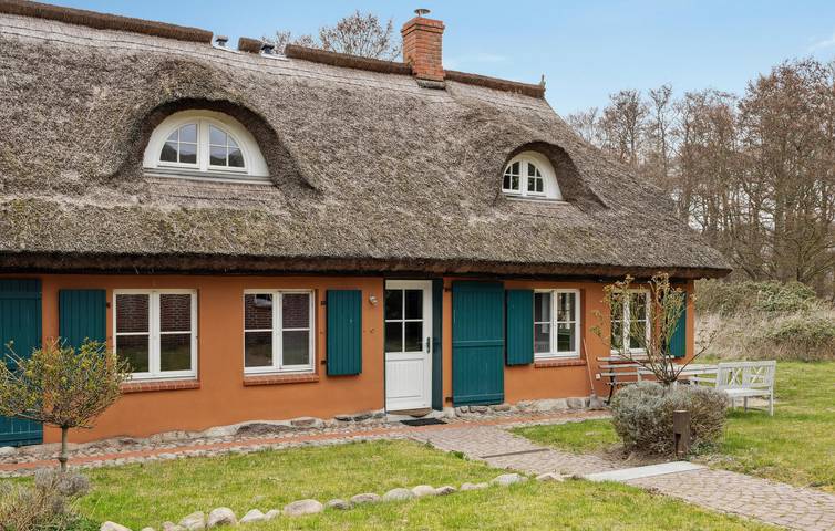 Bauernhof für 8 Personen, mit Garten und Sauna sowie Terrasse auf Rügen - 2