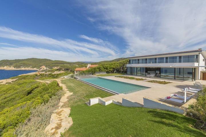 Villa pour 10 personnes, avec Terrasse ainsi que Piscine et Vue à Saint-Cyr-sur-Mer - 2