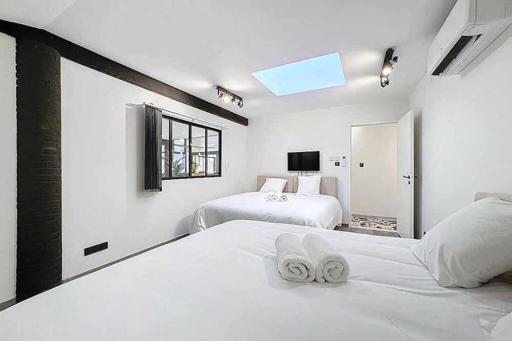 Appartement entier, Loft Spa Sauna 10 personnes Centre ville in Montluçon, Région de Montluçon