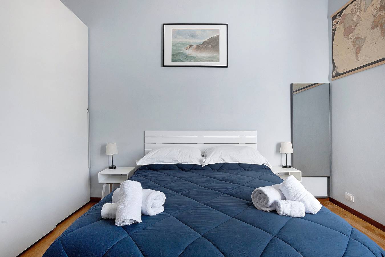 Chambre 'Stanza 2' avec vue montagne, Wi-Fi et climatisation in La Spezia (Ville), La Spezia