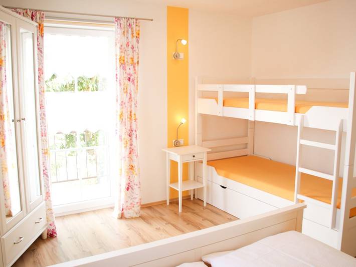 Ferienhaus zum Schneiderlein - Ferienhaus "Zum Schneiderlein", 180qm, Garten, 5 Schlafzimmer, max. 17 Personen in Hayingen, Neckar-Alb