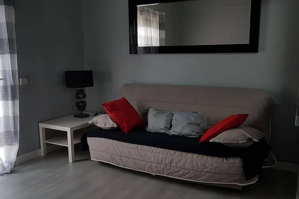 Dependence Villa 4 People Private Garden and Jacuzzi in Garéoult, Brignoles region