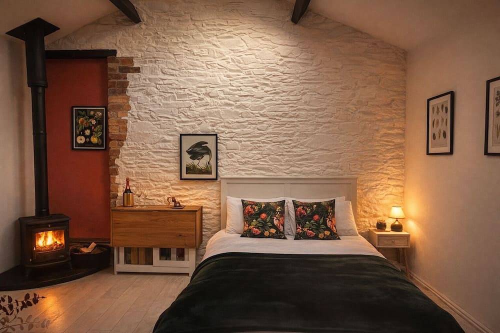 Linden Lodge at Lough Sillan House  Pet-friendly, adults-only, lakeside retreat in County Cavan