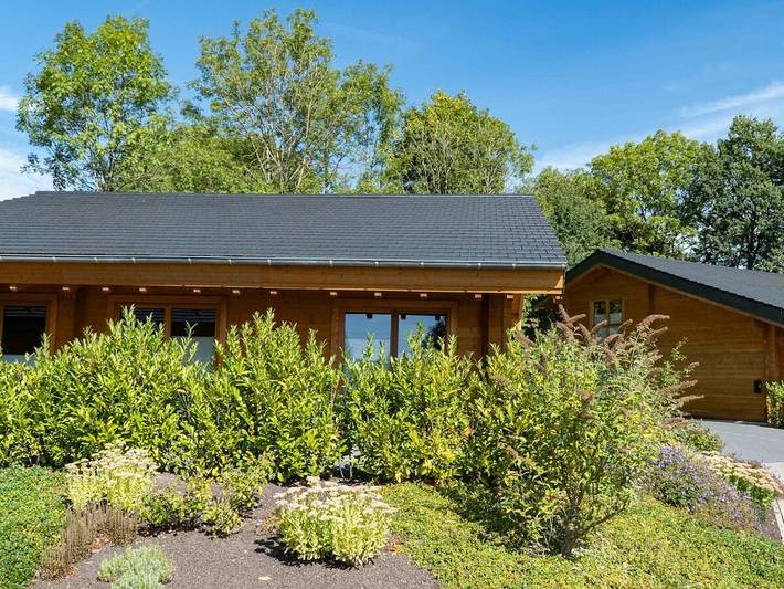 Chalet für 4 Personen, mit Terrasse und Sauna in Daun