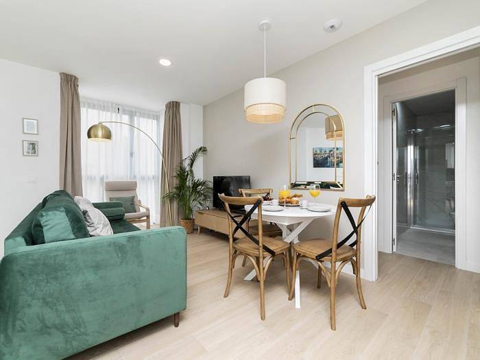 Apartamento vacacional entero, Aurora Stays by Charming VII, Apartamento para 4, parking gratis in Madrid, Área Metropolitana de Madrid