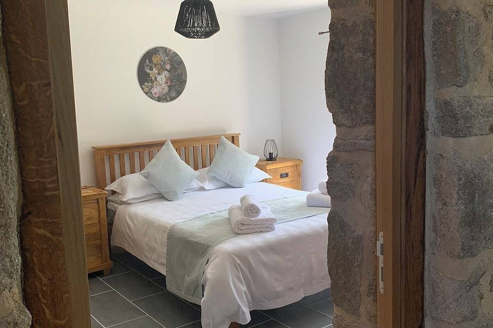 Gîte de luxe de 4 chambres récemment rénové avec piscine privée in Marval, Parc naturel régional Périgord-Limousin
